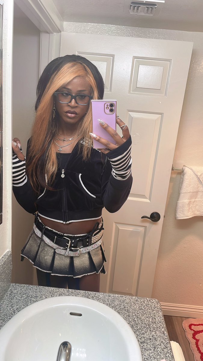 milesjai's tweet photo. rawr🖤🤍 https://t.co/6mP74ZiVvV