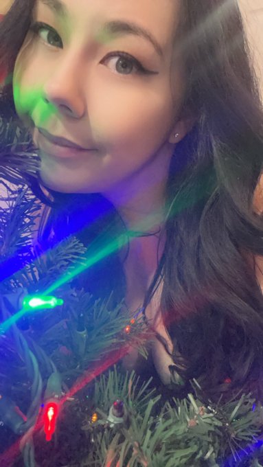 Tis the season 😉 https://t.co/NGGIS4bAIh<a href="/tag/onlyfans"class="tags"><span>#onlyfans</span></a><a href="/tag/sellingcontent"class="tags"><span>#sellingcontent</span></a>