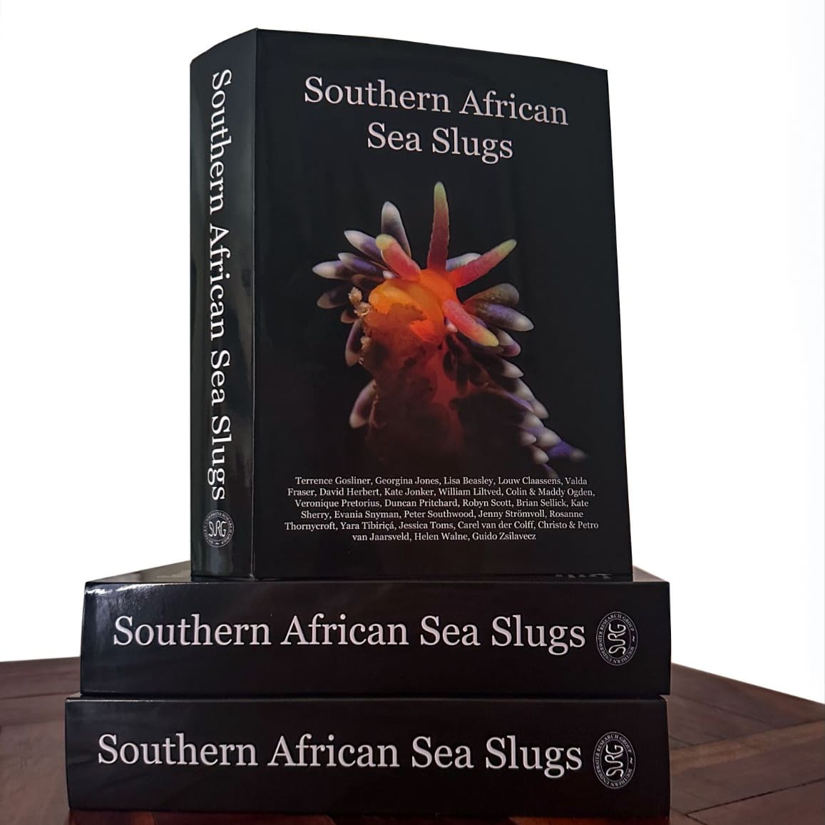 we made a new thing! the monster (840pp 2.1kg 868 spp plus egg ribbon ID) field guide to southern African sea slugs... get it from local dive shops or DM me... #molluscMonday and then some!