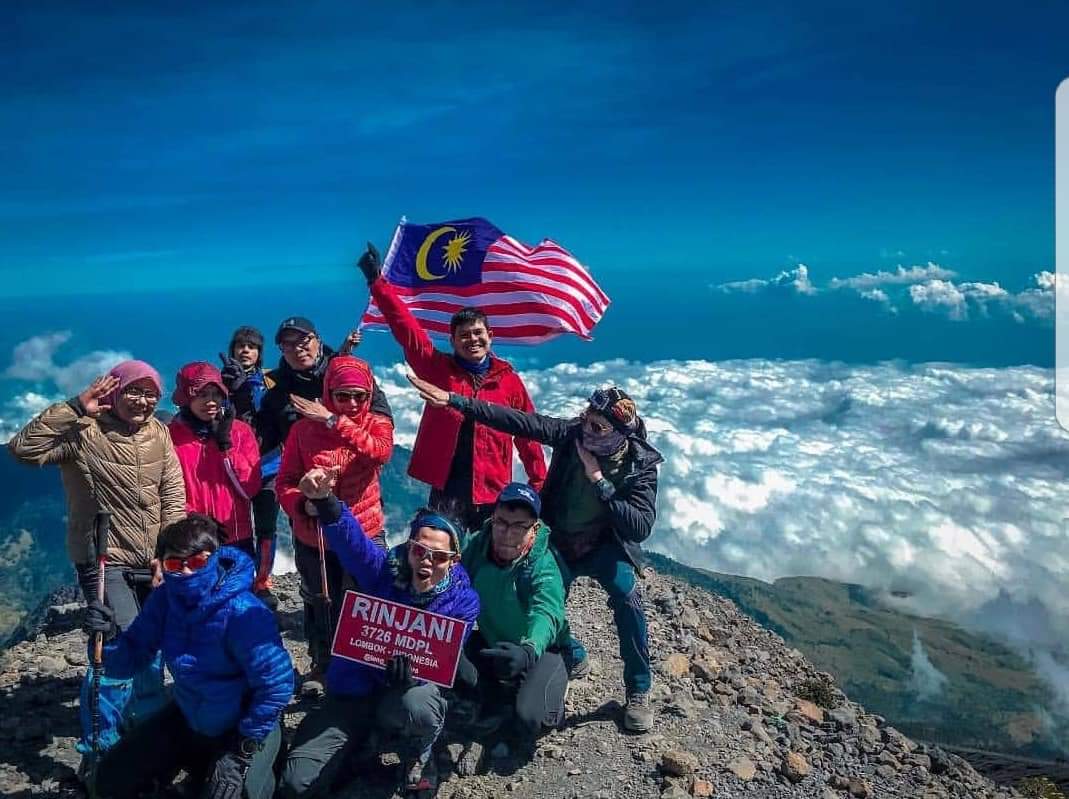 sekawanbunga's tweet photo. Happy International Mountain 2023 https://t.co/GR2QCSadSz