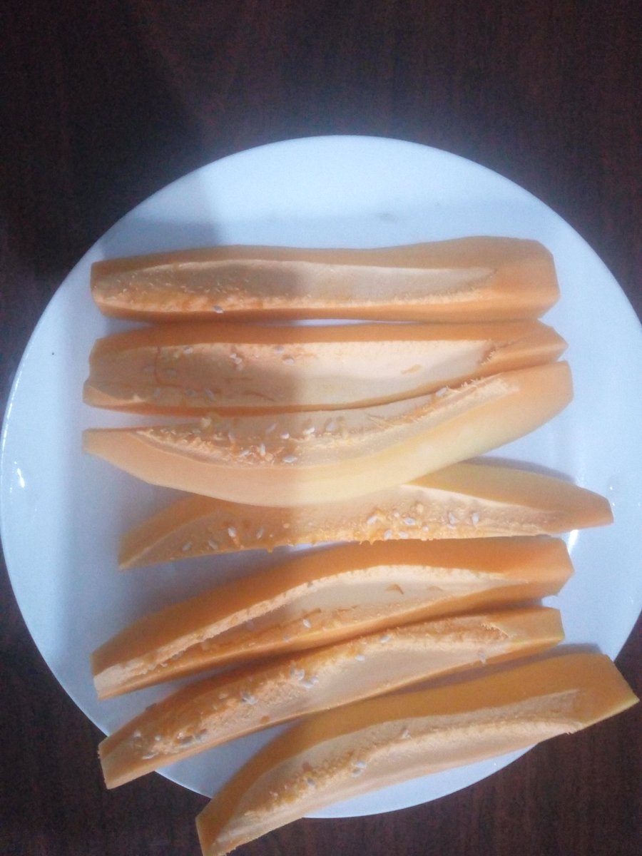 KiapiKFreddie76's tweet image. Breakfast served fresh from our #Mityana farm #Kiapi family. Blessed day. Stay healthy, eat fresh fruits for better health. @beuc @FarmersWeekly @MAAIF_Uganda @KampalaPost @Farmer_Ug