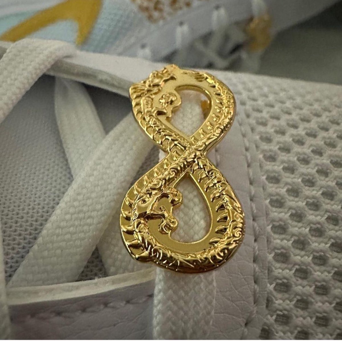 RacqyDaRuler's tweet image. The Ja 1 “Year of the Dragon” Colorway rumored to drop January 22nd. Another Ja Morant banger to me. 😮‍💨😮‍💨 Y’all coppin’?