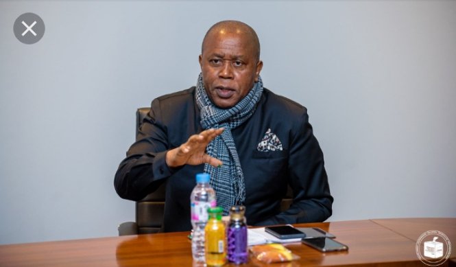 KiengeKki's tweet image. #Report🇨🇩 
2 possibilités pour la CC du report des élections;
1. Sur la requête de la @cenirdc. 
2. Sur la plainte à la CC de @MartinFayulu, @DenisMukwege, T. Ngoy...
La #CENI de #Kadima serait-elle blanchi dans le 2 ème cas pour organiser les prochaines élections remportées ? 🤔