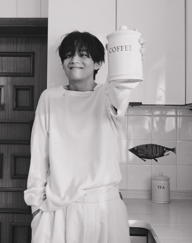 archivefortae's tweet photo. BABYY 😭 https://t.co/wJh34AIg36