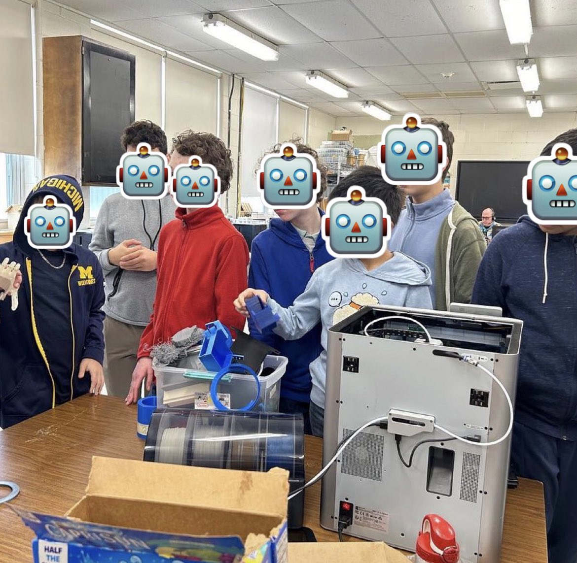 RoboticsJay's tweet photo. We had a really great time running our CAD workshop; It was really nice to see so many kids interested in learning CAD. Thank you for all who came!! @WCSDEmpowers @REVrobotics https://t.co/2sPjsX3LAs