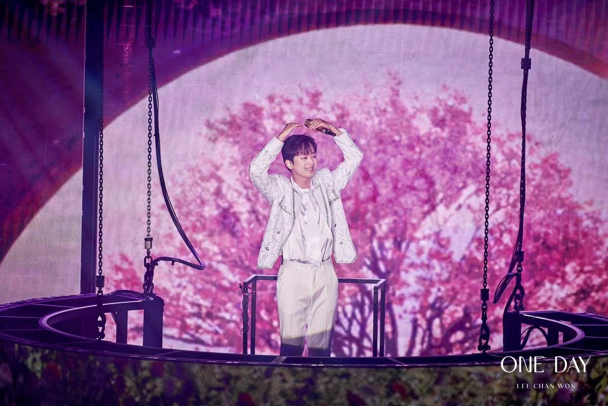 ChanWonOfficial's tweet photo. 이찬원 2023 Concert Live [ONE DAY] 비하인드 포토

#이찬원 #LeeChanWon 
#ONE_DAY 
#비하인드 #BehindPhoto https://t.co/DVCdDoUqLq