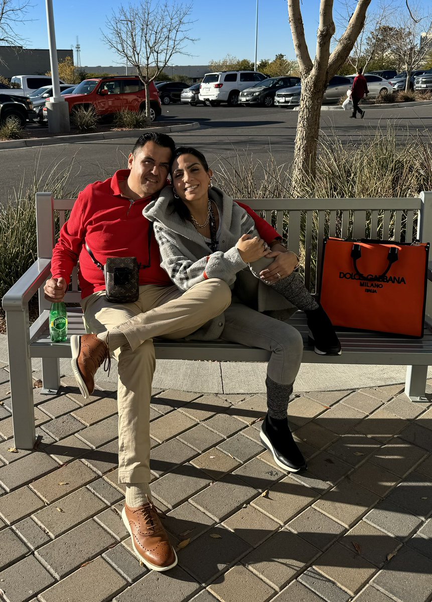 erickacabada's tweet photo. Compras, 🛍️ festival, comidita! #familytime❤️ .
.
#jamusic&promotions #streetstyle #eccentrodebelleza #beauty
#accessori #lifestyle #instagood #art #girls #hair #fashionig #fashiondiaries #cute #awesom #girly #pink #trend #fashionshow #fashionblogger #modeling #photooftheday https://t.co/qGJJQRwz4J