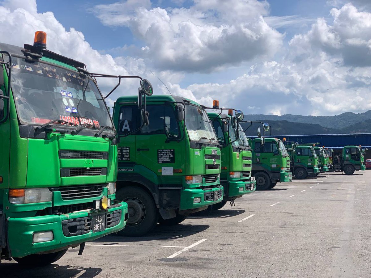 KatsanaGPS's tweet photo. On-going installation of KATSANA integrated vehicle operation solutions in the lovely state of Sabah. This installation consists of love MDVR, reverse sensors, and fuel tracking system.

#fleetmanagement #katsana #integratedoperations #fms #telematics https://t.co/RVlrGR3RFz