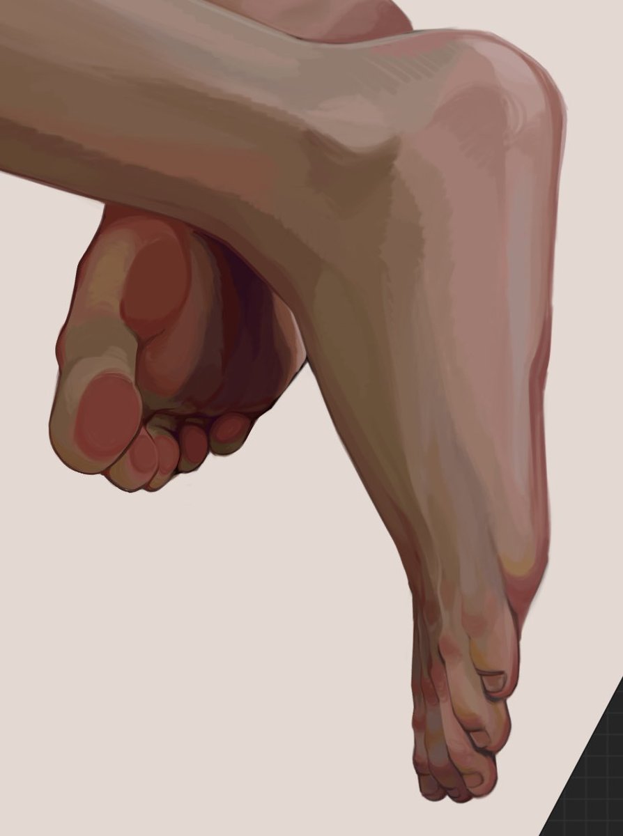 bintsies's tweet image. Rainbow feet 😨😨