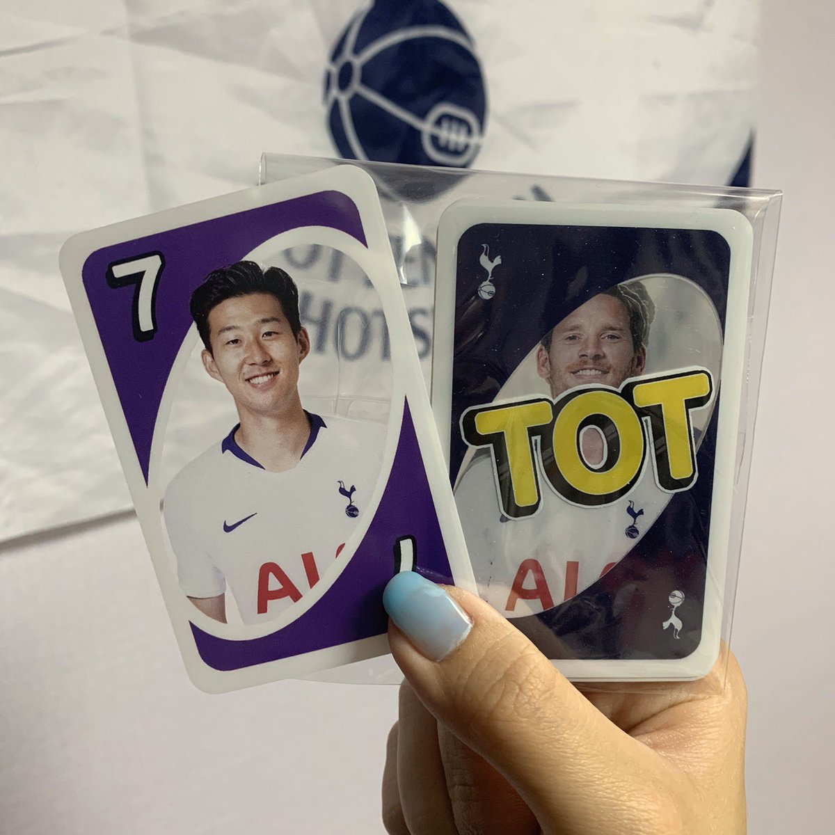 Tottenhamisdope's tweet photo. 내가 우노를 만들던 시절이 있었지.......... (추팔 https://t.co/7615lYJZ4I