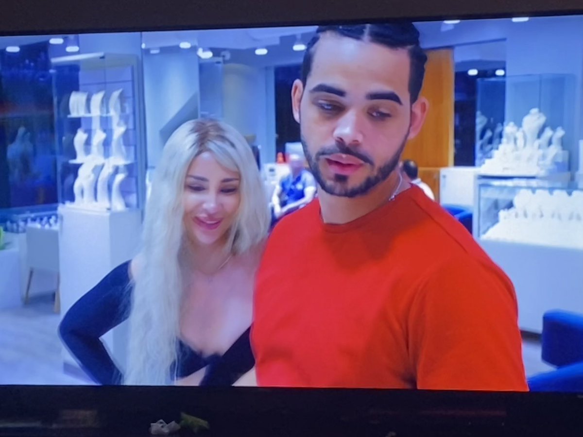 #90DayFiance
“You mean to tell me you’ve been sneak checking women out.” 
Better than sneak sexting 😂🤡