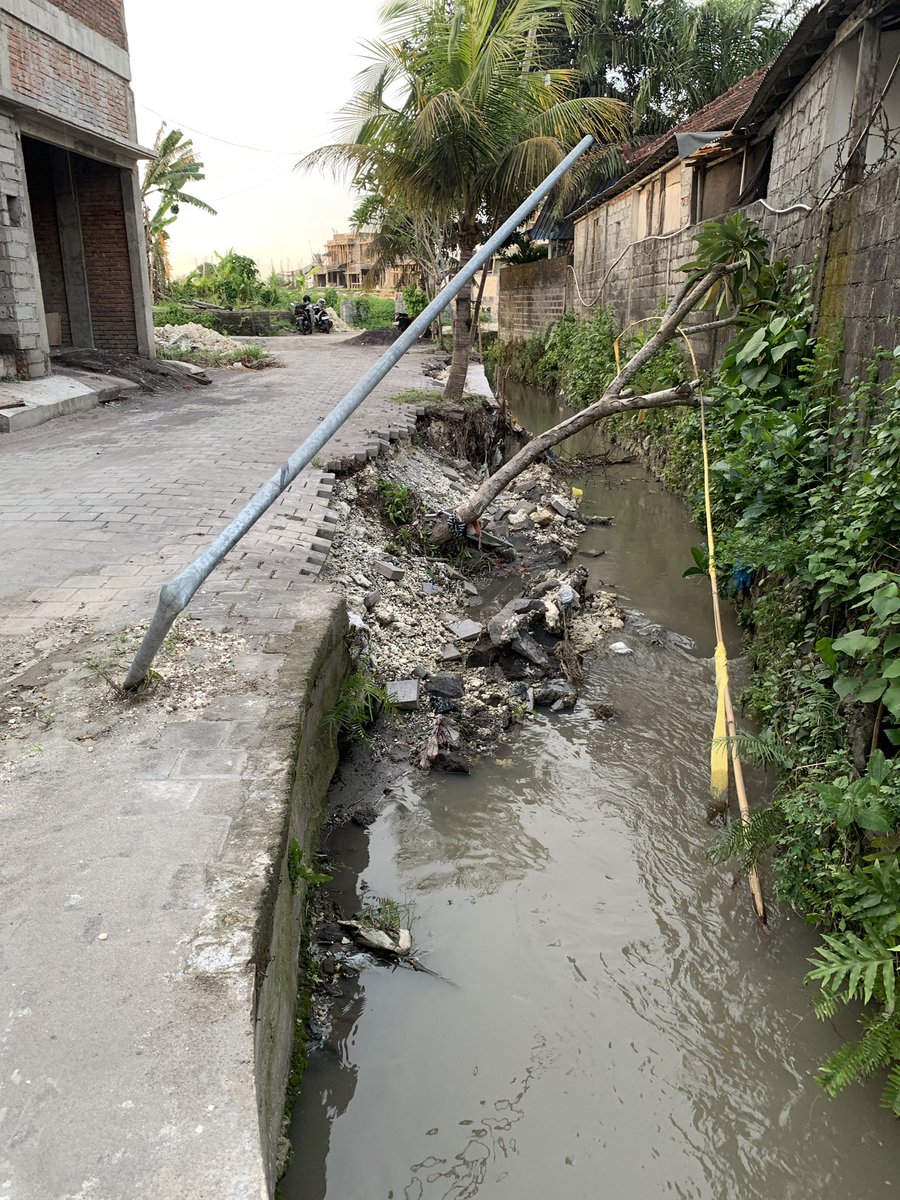 IPutuAdy tweet media