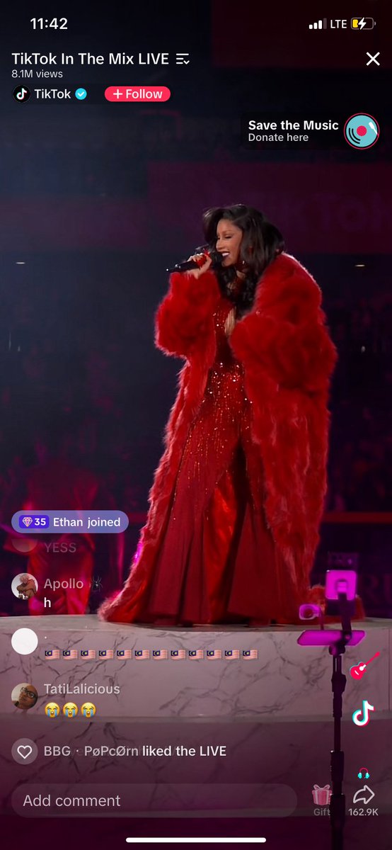 BarzFan's tweet image. Yes!  Cardi B 2024 coming harder❣️

#GetUp10 
#TikTokInTheMix