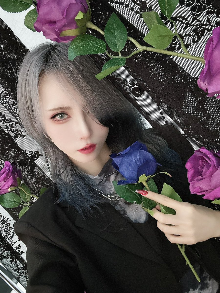 eerieXeery's tweet photo. こっちにも別の写真載っけとく
ユニットツアーのパンフ撮影オフショ！
飛鳥さんは大阪だよ〜！
久しぶりのダークイルミネイトにわいも今からドキドキが止まりません🥺🫶
己に出来ることを精一杯頑張らせていただきます！
 #cg_UNITTOUR https://t.co/OfLlAg74cO