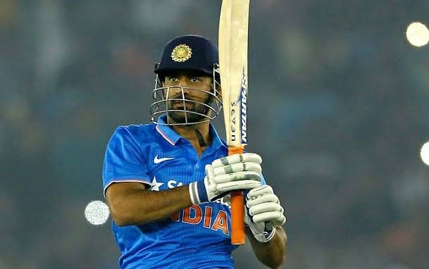hemantbhavsar86's tweet photo. "I aspire to be remembered as a good human being," says MS Dhoni. 🌟 Beyond cricket, his legacy extends to values and humanity. 🤍 #MSDhoni #Inspiration #GoodHumanBeing https://t.co/Su1aErh6UB