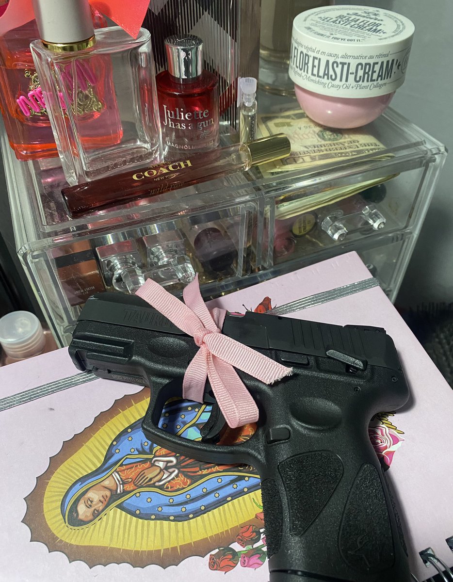 milaxtequila's tweet image. ooooo let the light in