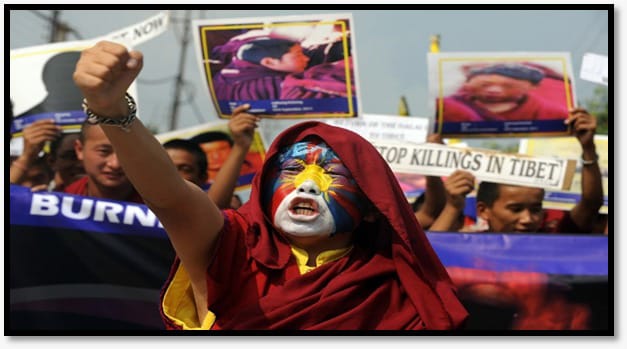 तिब्बत मानवाधिकारों के बढ़ते हनन का सामना कर रहा है। यह इस ऐतिहासिक अन्याय के खिलाफ आवाज उठाने का समय है। 
आइए धार्मिक दमन के खिलाफ खड़े हों। HR Violations In China! #FreePanchenLama