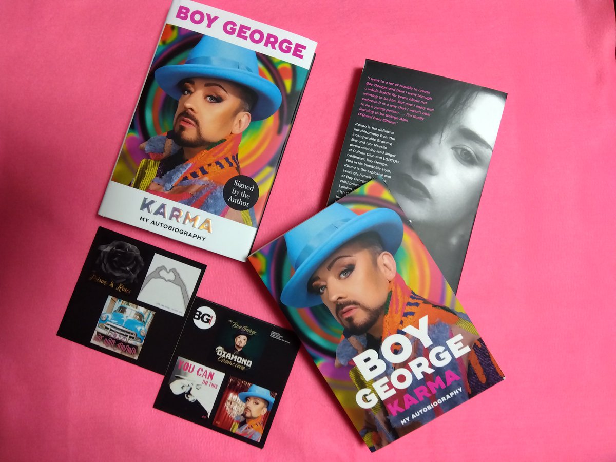 I just received the paperback of ‘KARMA’.
And @hottwerk sent me the BoyGeorge#60for60 part7CD.
Now I’m waiting for hardcover to arrive.🙌
My friend loves George’s songs so much that she will buy more and send them as Christmas gifts.🎁
She will be very happy.💖
＃BoyGeorge