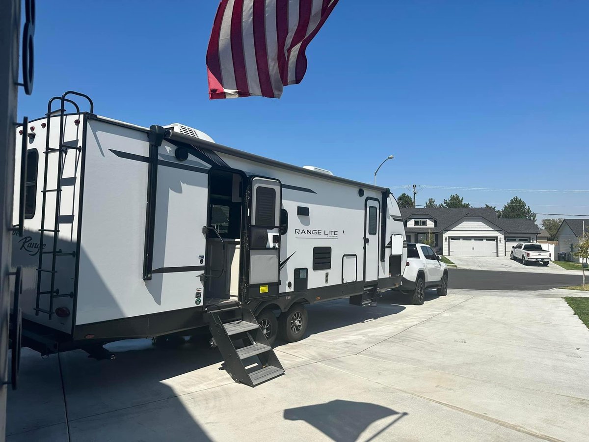 2 Epic Evs tweet media