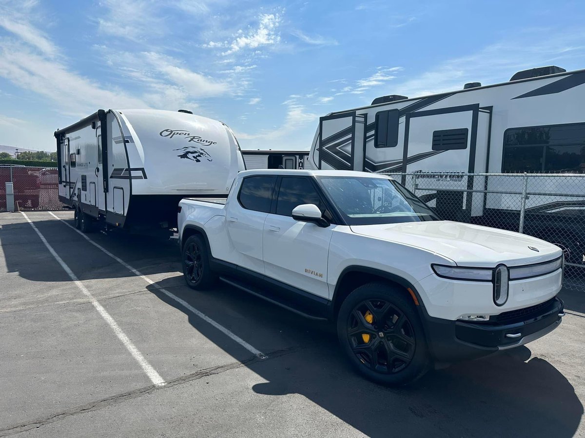 2 Epic Evs tweet media