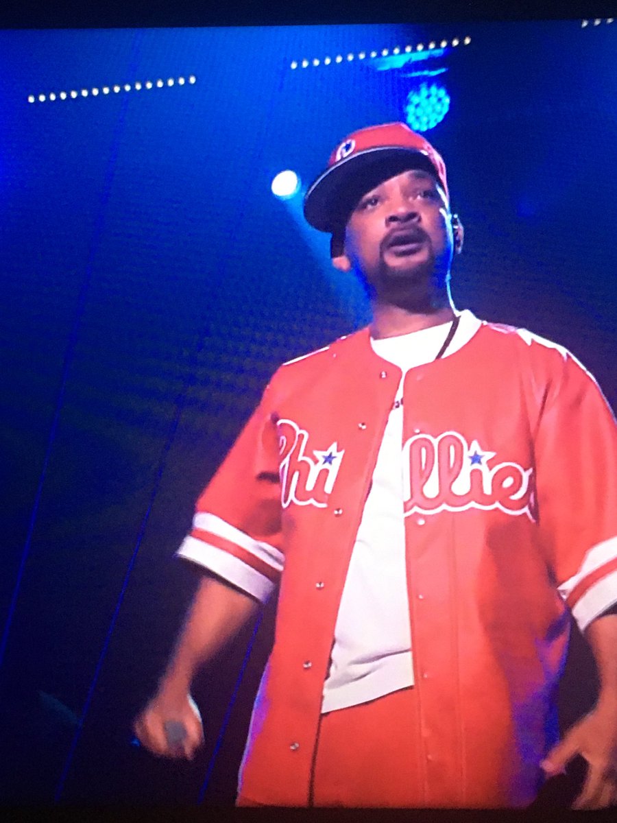 fayenwafor's tweet photo. #WillSmith + #Djjazzyjeff closing out #GrammysSaluteHipHop50 #Grammys50thhiphop with Summertime was 🥳 Did not know they were 1st hip hop group to win a Grammy, but weren’t allowed to perform on stage. 🎤 https://t.co/P1AvJF9ciQ