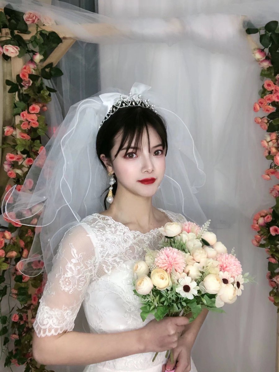 Godfucker88's tweet photo. 网图走一波 #反差婊 https://t.co/aWVU2o02kH