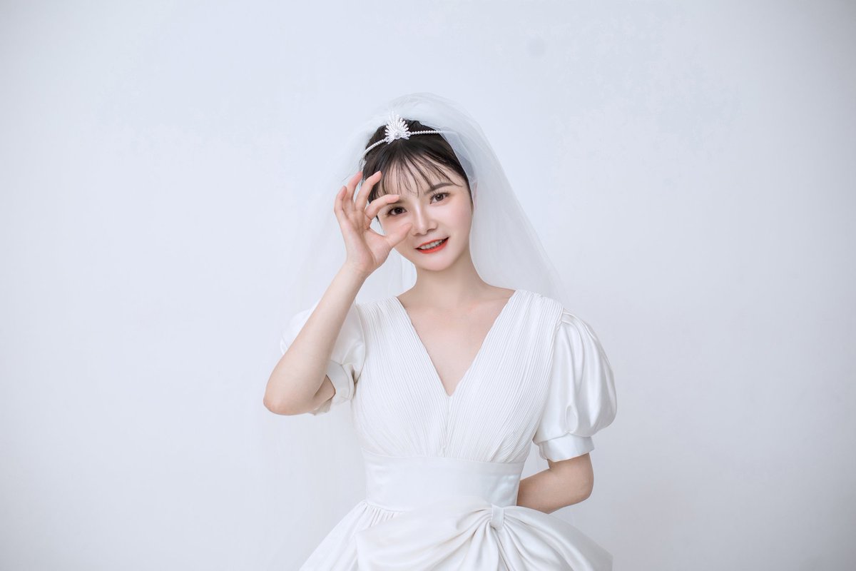 Godfucker88's tweet photo. 网图走一波 #反差婊 https://t.co/aWVU2o02kH