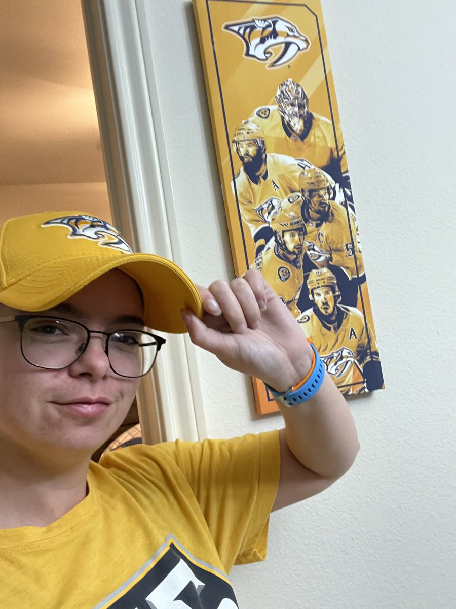 The_Pred_Head's tweet photo. @PredsNHL WIN!
I take full responsibility for our loss yesterday. While I did wear the Predxican hat in the morning, during game time I wore the Ads hat. I thought that the @Predxican98 ‘s presence in TOR would be enough but it wasn’t. Came back and got the W tonight! #hatstats2 https://t.co/c3OsksEZaw