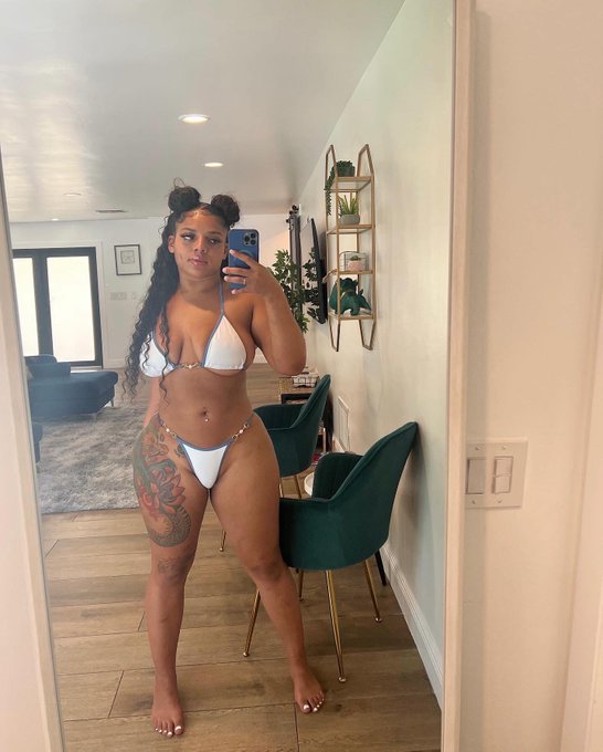 ✈️🏝️🖇️ https://t.co/oPd2bsHd3D