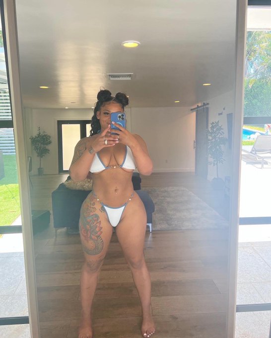 ✈️🏝️🖇️ https://t.co/oPd2bsHd3D