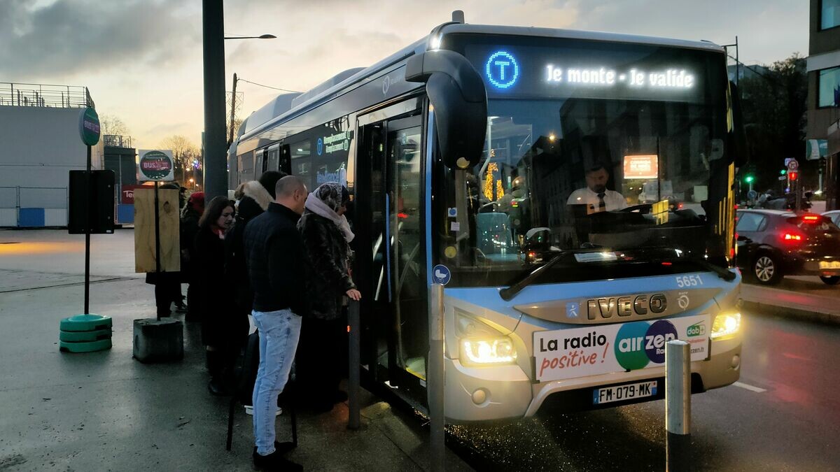 transportsidf's tweet image. « Du bétail qui se fait transporter » : à Meudon, les usagers privés du T2 pas convaincus par les bus
➡️ l.leparisien.fr/VjHc