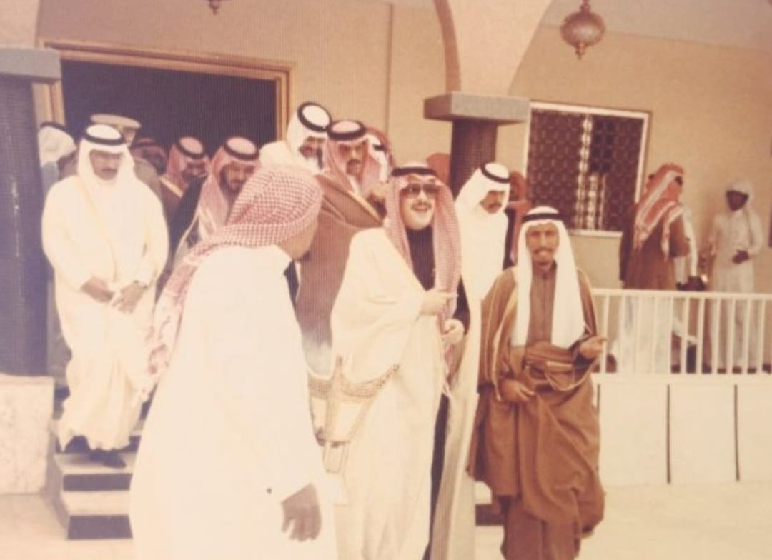 في عام 1981  وأثناء أفتتاح الأستاد الرياضي بحائل
قام صاحب السمو الملكي الأمير / فيصل بن فهد الرئيس العام لرعاية الشباب آنذاك بزيارة للشيخ عبدالكريم ابراهيم السبهان في منزله.
رحمهم الله جميعآ .