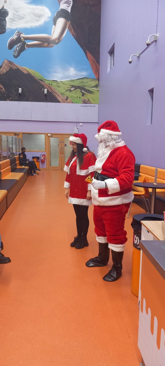 Our West Young Carers had a visit from the North Pole at their Family Forum. Santa came to deliver Christmas cheer to all of the families!

#WestYoungCarers #EssexYouthService #YoungCarers #MerryChristmas