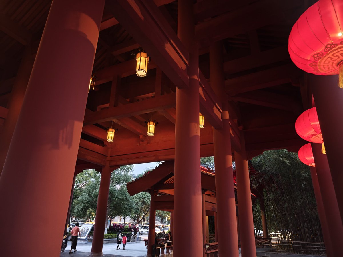 Shrwaesaqw1rMuO's tweet image. Do you love traditional Chinese style？

#ancientChinesearchitecture #park #scenery #architecture