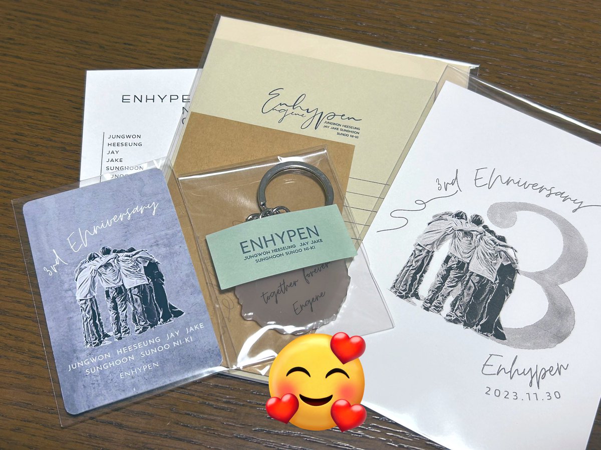 ENHYPEN3周年応援イベント様<a href="/ipuni_3aniv/">ENHYPEN3周年応援イベント𓏸 𓐍 ❤️HAPPY ENHY-Party❤️</a> のハッシュタグイベントで当選したようです。
<a href="/mashmaro1244/">mashmaro🔀</a> さんのキーリングが今日おうちに届きました。嬉しいです。

素敵な作品をありがとうございました。
大切に使わせていただきます😊