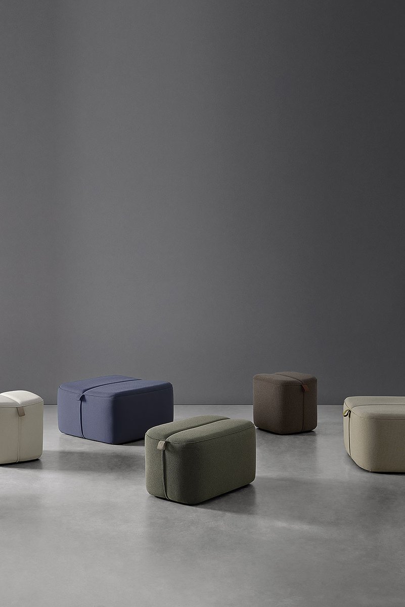 Interior_es's tweet image. The #designer Eli Gutiérrez was inspired by the shape of the #apple to create this collection of #poufs for the brand Blasco&amp;amp;Vila. POMME is available in three sizes and a wide variety of colors.
-&amp;gt; Photographs: Ángel Segura 
-&amp;gt; interioresminimalistas.com/2023/12/11/pom…
-&amp;gt; #furniture #interiors
