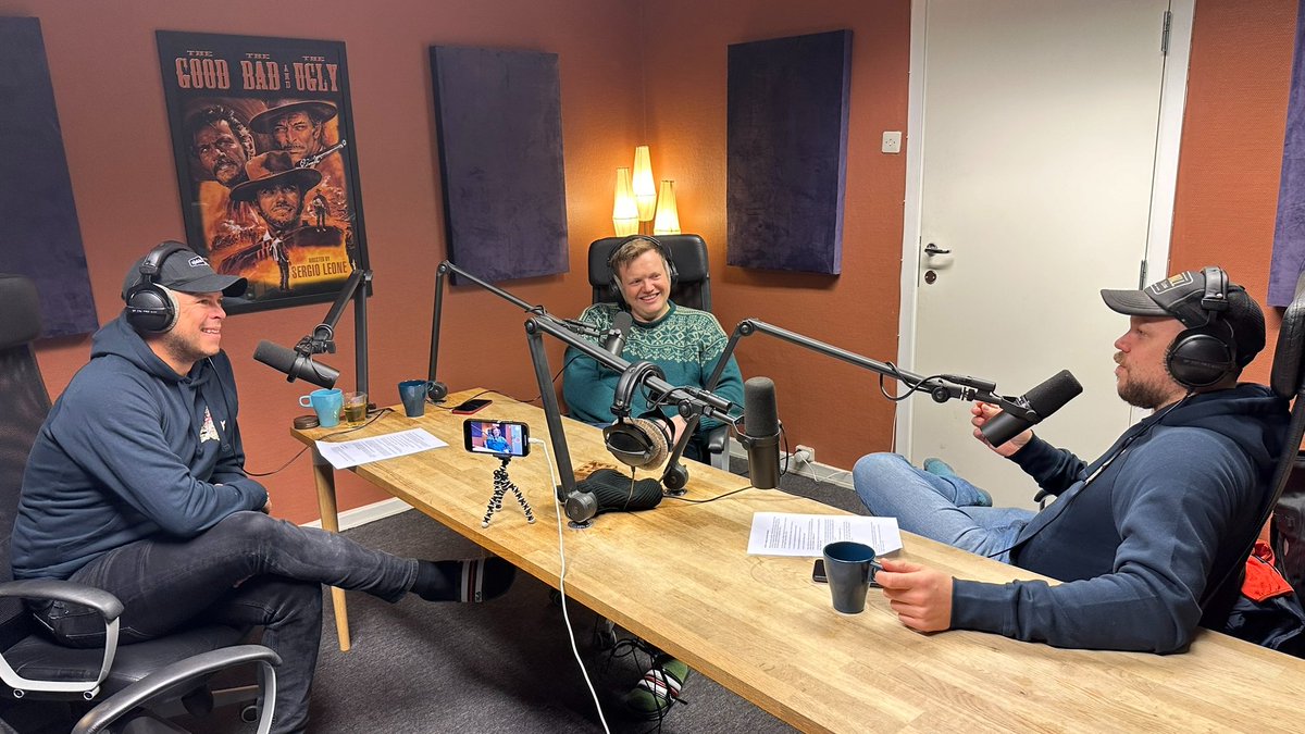 Ny episode ute i dag! Vi forbereder oss til romjulas VM i lyn- og hurtigsjakk med NRK-reporter <a href="/hanssolbakken/">Hans Solbakken</a>!🎄#nrksjakk

Lytt her 🎧open.spotify.com/episode/6JbA0i…