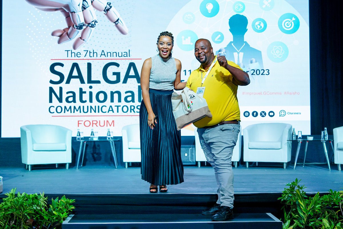 Thank you salga communicators forum for the token of apriciation... Izandla zidlulikhanda @AyandaAllie
#salgancf
#improvelgcomms
#InspiringServiceDelivery
@SALGA_Gov