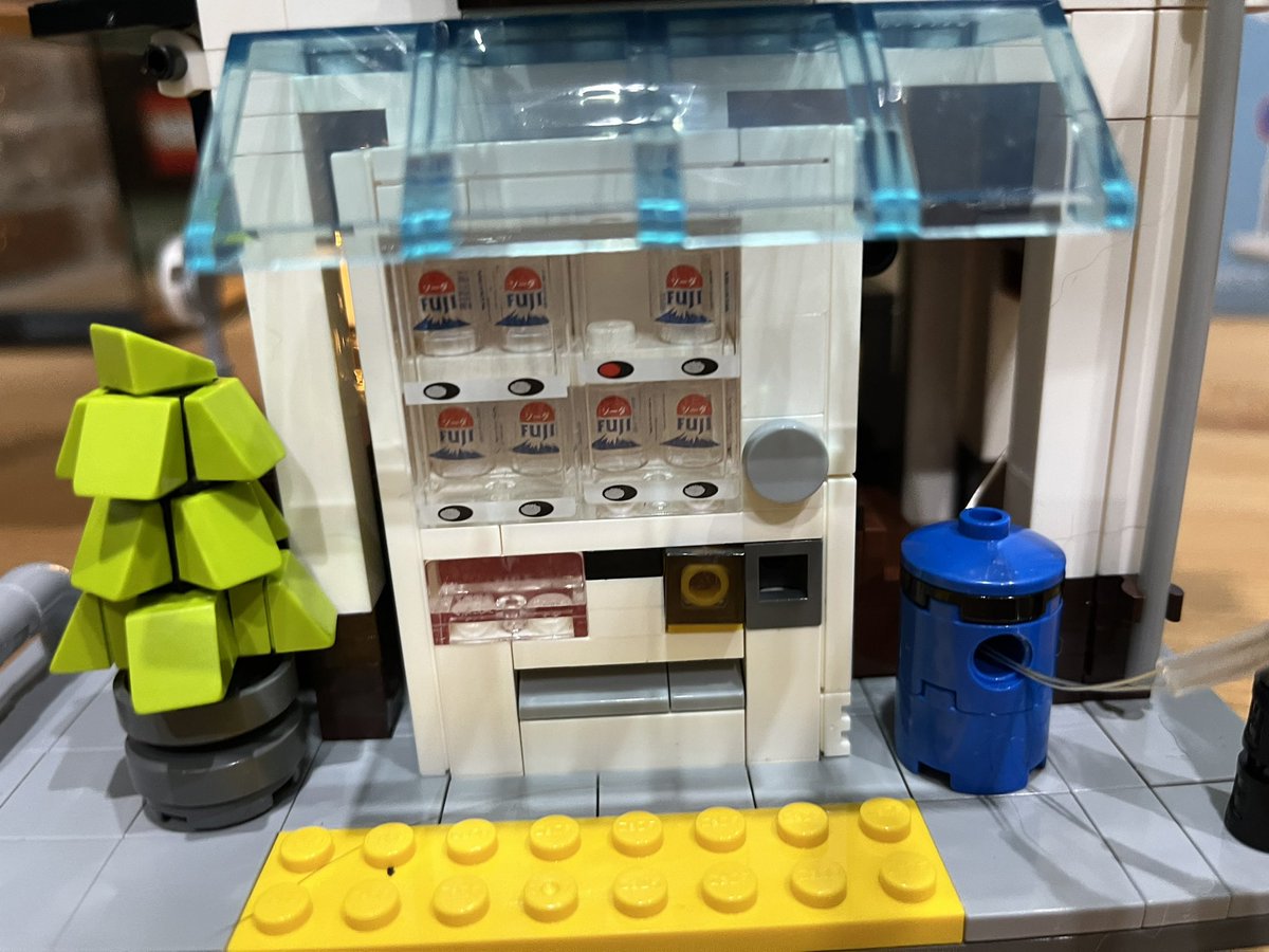 kociu91's tweet image. Jestem w szoku!
Jaki to jest genialny budynek!
Teraz wiem że muszę mieć całą kolekcję japońskich modularów!!!
😍😍😍😍😍

#CaDa #Cadabricks