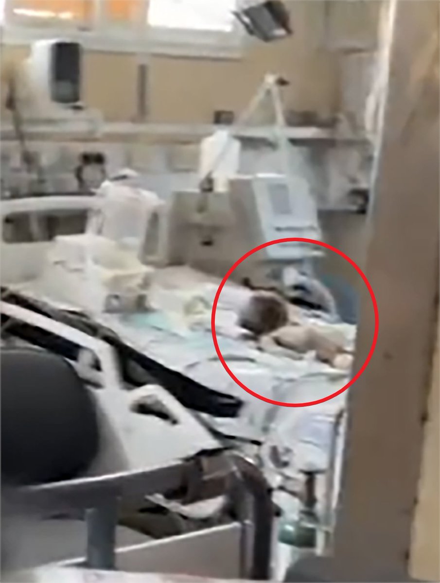 Mazen Taweel, uno de los bebés enfermos que fueron abandonados por el ejército sionista en el Hospital Al Naser, en Gaza, que murió agonicamente durante dias hasta el descubrimiento de su cuerpo en descomposición. Un crimen asi hubiera bastado para organizar tropas de paz
