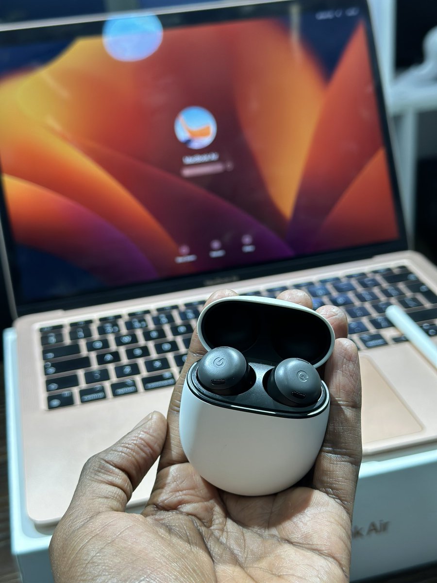 Ricky_customs's tweet image. Did you know Pixel Buds Pro use AI to make calls clearer and also first earbuds to use Bluetooth Super wide Band speech?

You need first hand experience and cope the Pixel Buds Pro today. Available for grab today.
#Pixel #GooglePixel #GoogleEcosystem