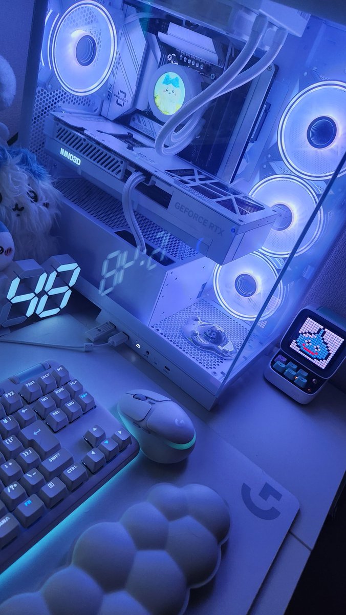 stormのPC買いました👻🫧
新界の4080🧌つよつよPC🪼
綺麗すぎてとっても嬉しい🥹
ハチワレが似合うと思ってデスク周りはハチワレにした😂
スライムも箱の中に入れて置いた📦
storm最高すぎた、旦那様ありがとうございます🙇‍♀️
新界だから買おうと思えた(˘•̥⧿•̥˘ )
大切すぎてフィルム貼ったまま笑