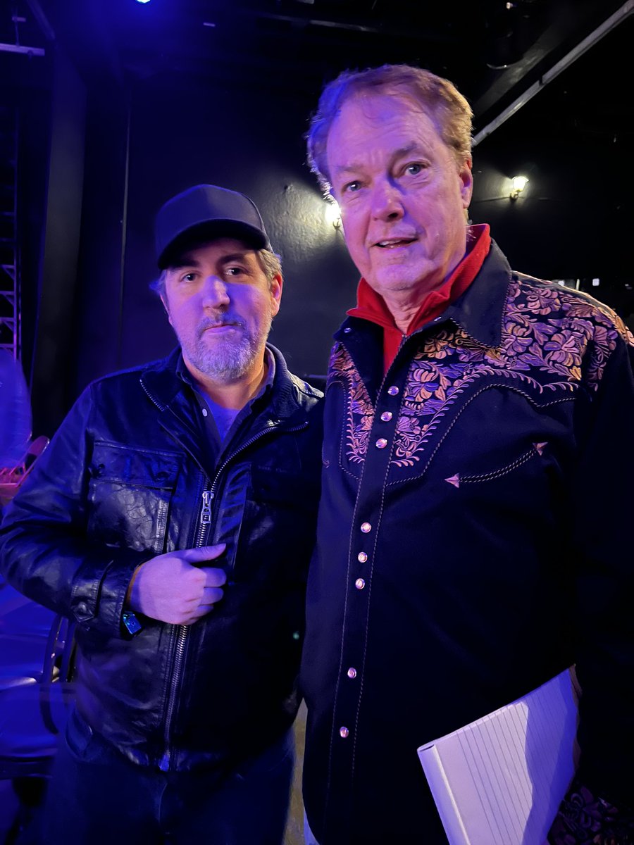 Geez what a crazy past few weeks.
Bill Plympton and I both won Best Of Fest at the LAAF animation festival. <a href="/plump/">char d. nighthawk</a> what an honor! <a href="/LAAFEST/">LAAF 2023</a> #UnrealEngine5 #gnomon