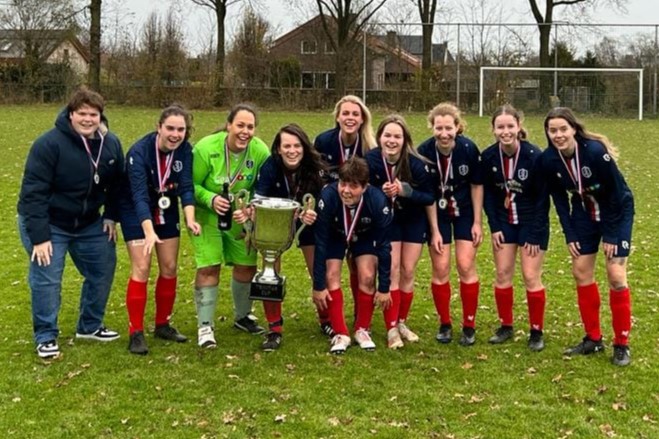 Oisterwijknews's tweet image. #Dames #Trinitas Oisterwijk #Kampioen dlvr.it/SzzFBK  &amp;lt; Klik en lees!