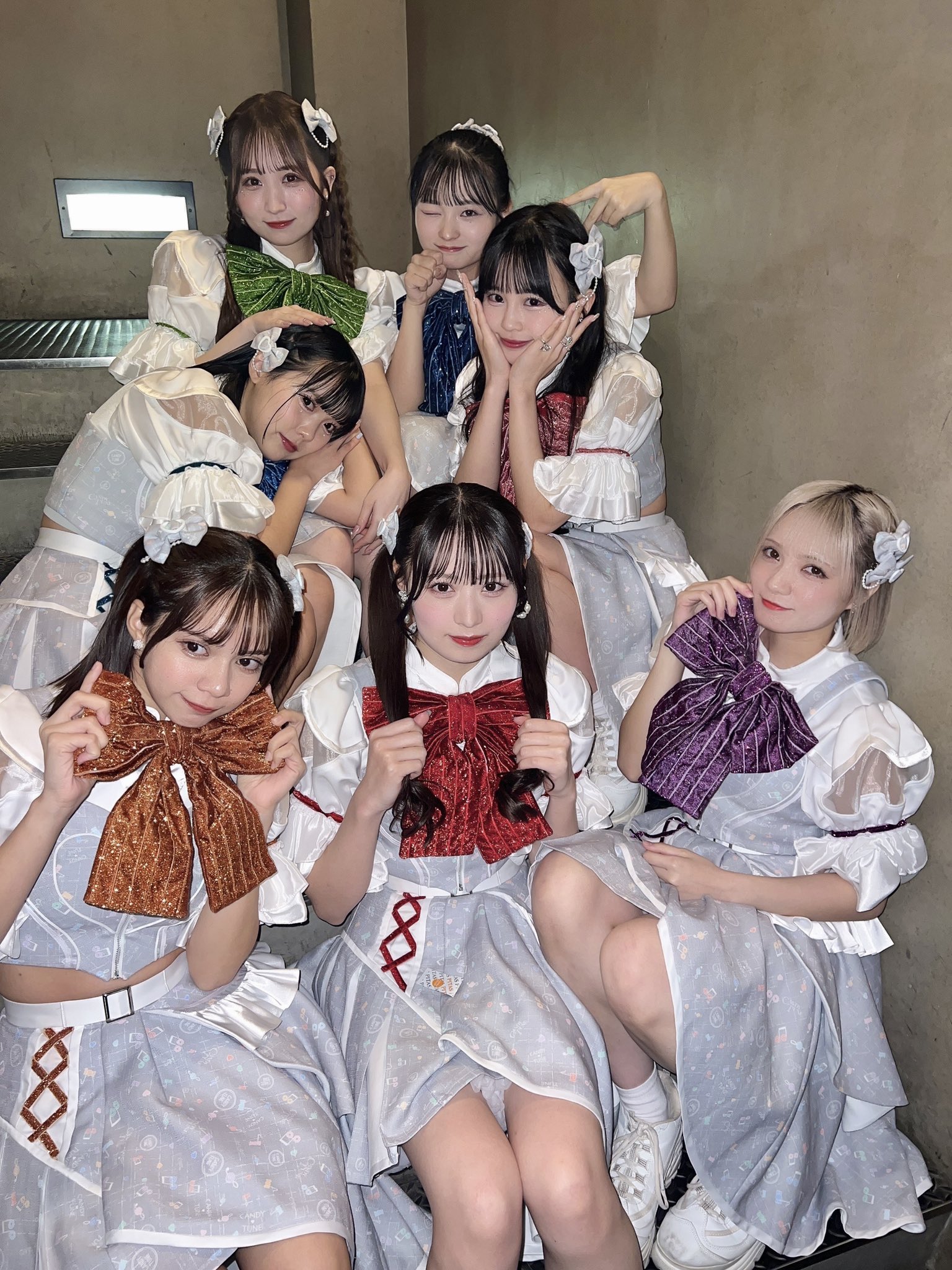 ★ページ BONBONVOYAGE ライブ衣装 GmszmIbawAAZcj6.jpg