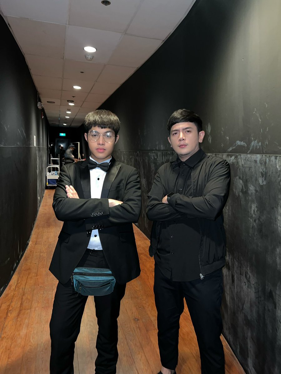 reedozapanta's tweet photo. “The pianist & the floor manager”
W/ the young proffesional actor bro @elijahcanlas_ 👌🏼
#KeysToTheHeart 
#netflix https://t.co/kA8o11xxkg