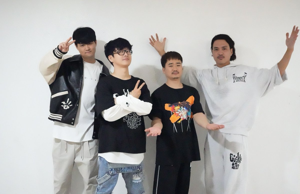 2023.12.08 <진주재즈페스티벌>

발매 후 첫 라이브 퍼핏🐔,
오랜만에 완전체로 만난 거씽꼬,
너무 그리웠던 만드까지..

여러분도 즐거우셨지요?? 
저희도 팬분들 덕분에 너무 즐거운 공연이었습니다❤️‍🔥

먼 길 와주신 팬분들 너무 감사합니다👍🏻
못오신 분들은 다음에 꼭 함께해요~ 😉

#국카스텐