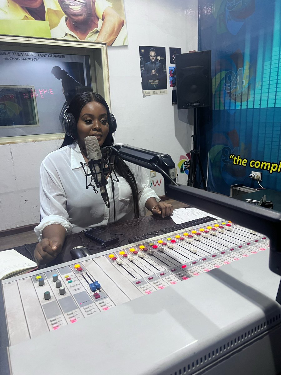 Weekend mission in Ogun State via Rainbow FM! We Discussed vital info on combating counterfeit drugs and ensuring wellbeing of pregnant women. Live callers joined our community on-air, and some are already placing orders with exclusive discount codes! 🛍️ cc <a href="/GroomingET/">GET</a>