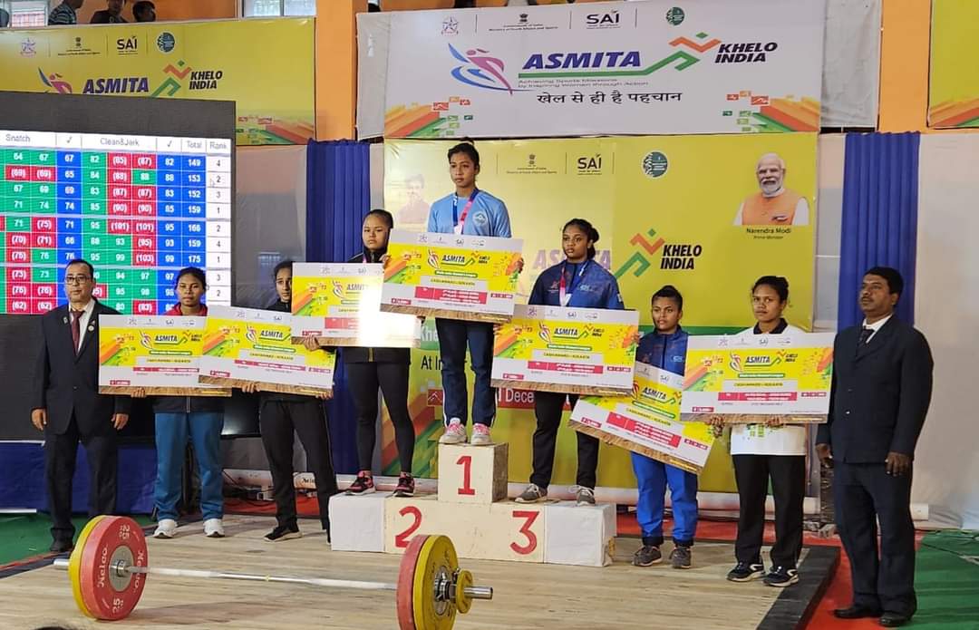 Congratulations to Bidusmita Bhoi for securing the Bronze medal in the 64 kg Youth category at the Asmita Khelo India Youth Games Women's Weightlifting Championship-2023.
Well done! 👏

#TENVICSports #BidusmitaBhoi #AsmitaKheloIndia #YouthGames2023 #KheloIndia #KhelSeHiHaiPehchan