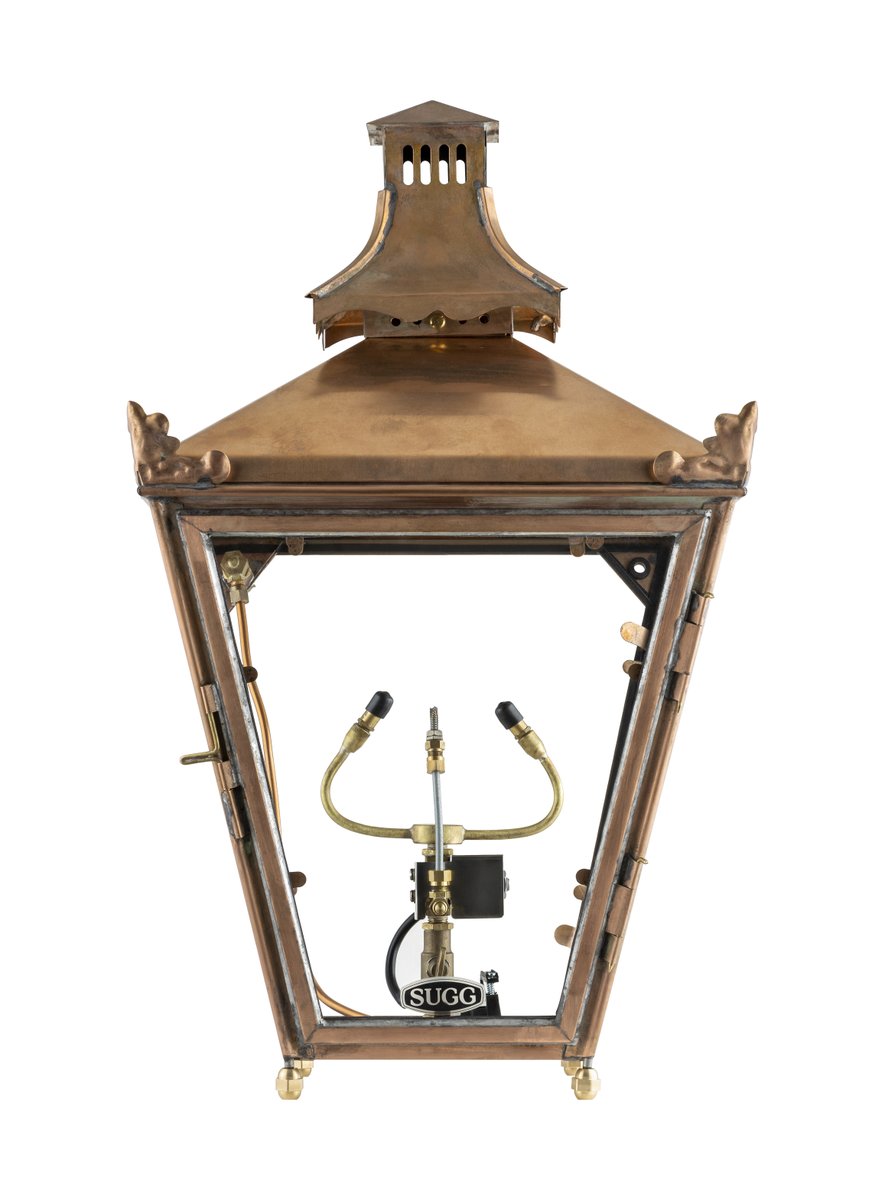 At William Sugg & Co. Ltd our stunning products are made by hand, to order. This modern #gaslamp was crafted with the elegance—and grace—of its forefathers in mind.